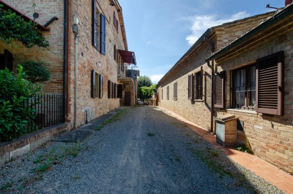 appartamento in vendita a Siena in zona Coroncina