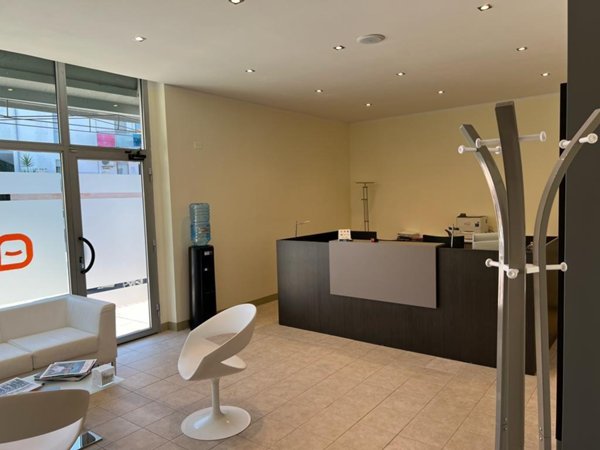 negozio in vendita a Siena