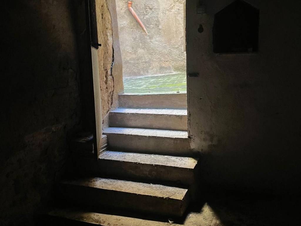 locale di sgombero in vendita a Siena in zona Centro Città