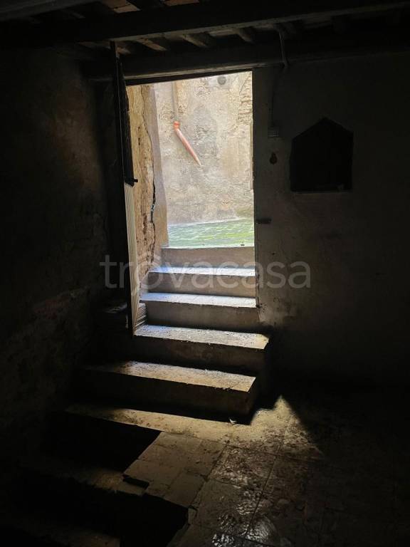 locale di sgombero in vendita a Siena in zona Centro Città