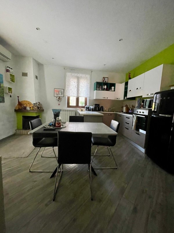 appartamento in vendita a Siena in zona Valli