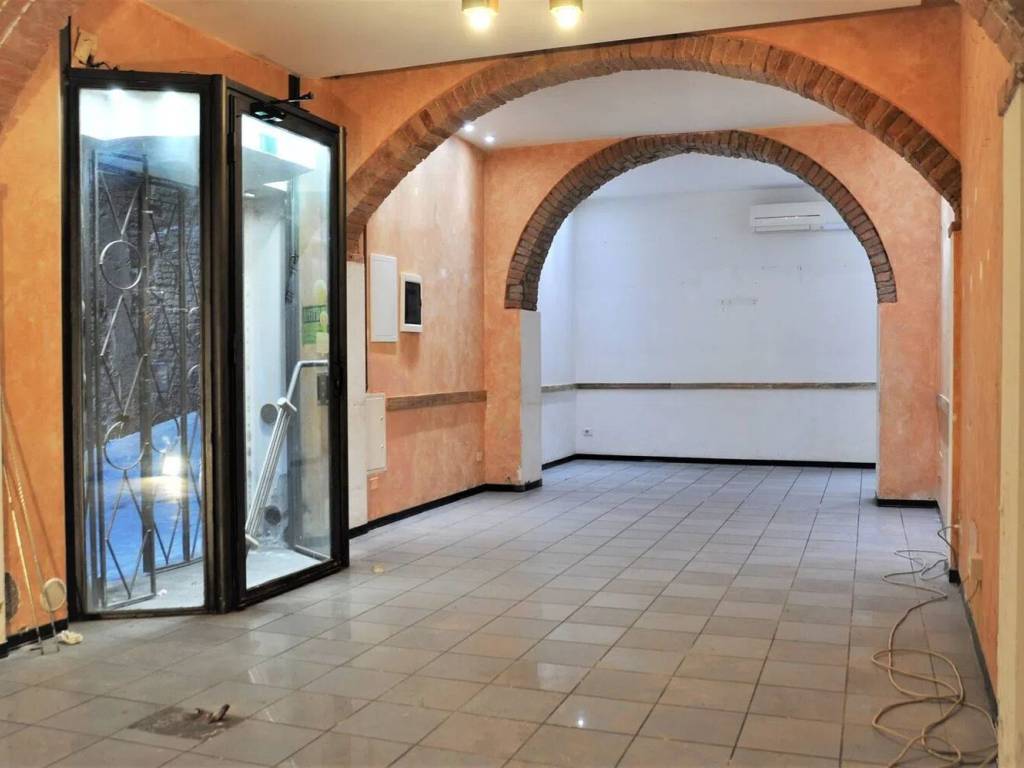 negozio in vendita a Siena in zona Centro Città