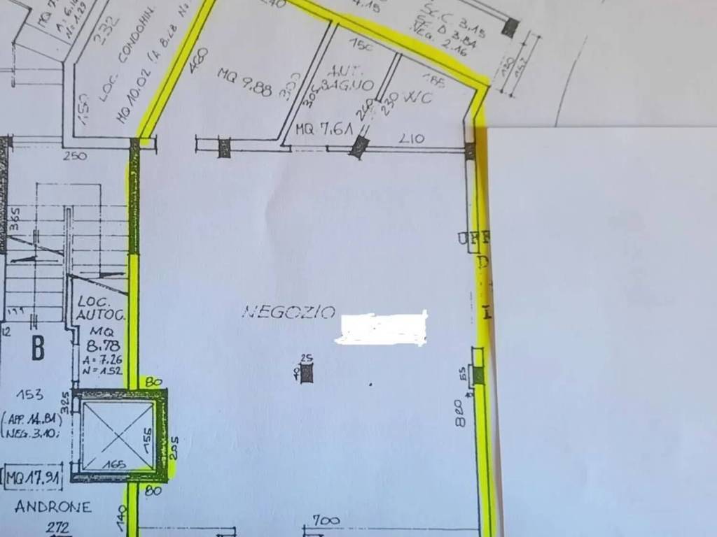 negozio in vendita a Siena in zona Taverne d'Arbia