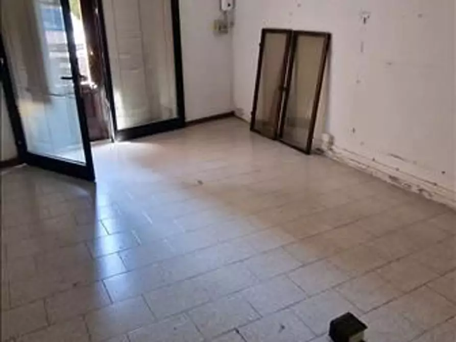 locale commerciale in vendita a Siena in zona Centro Città