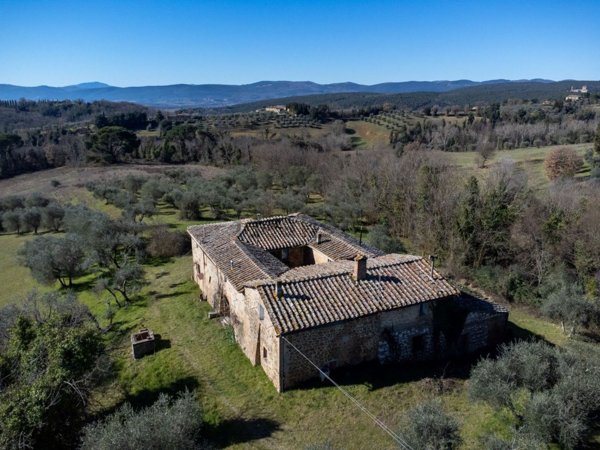 casale in vendita a Siena in zona Montalbuccio