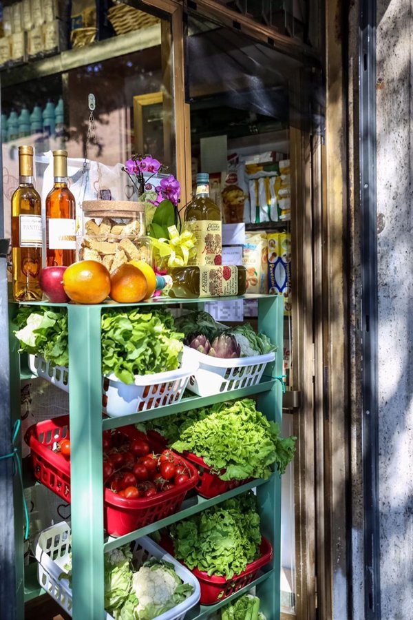 locale commerciale in vendita a Siena in zona Centro Città