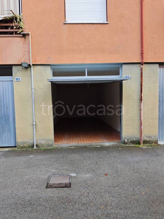 locale commerciale in vendita a Siena in zona San Miniato