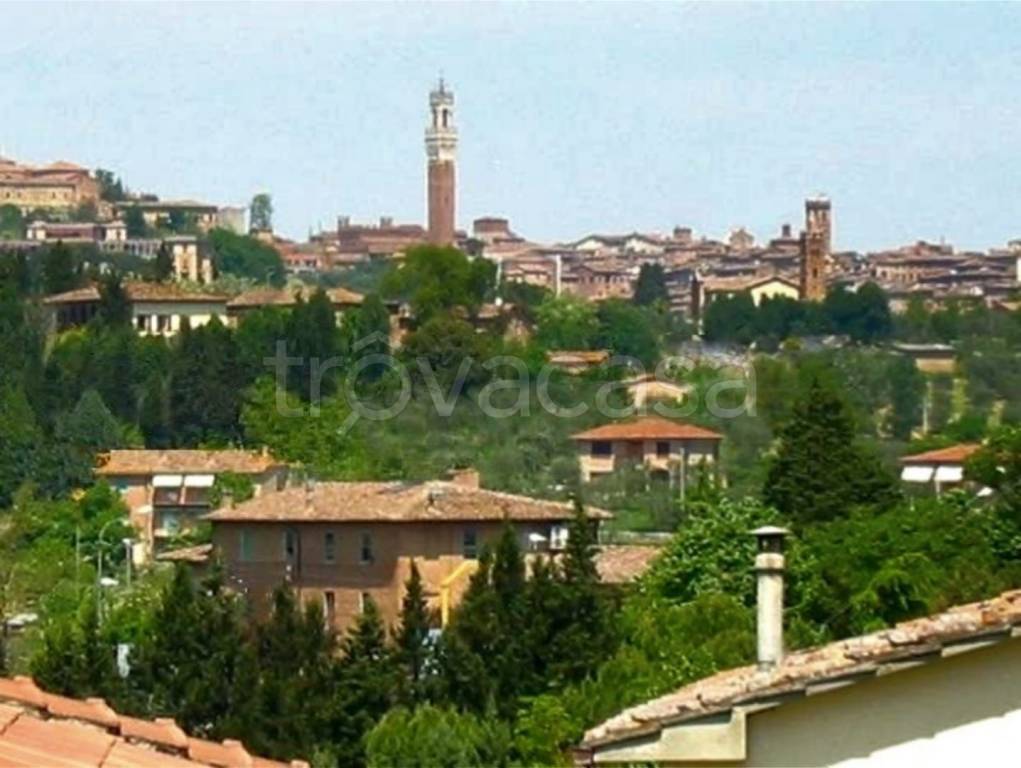 appartamento in vendita a Siena in zona Coroncina