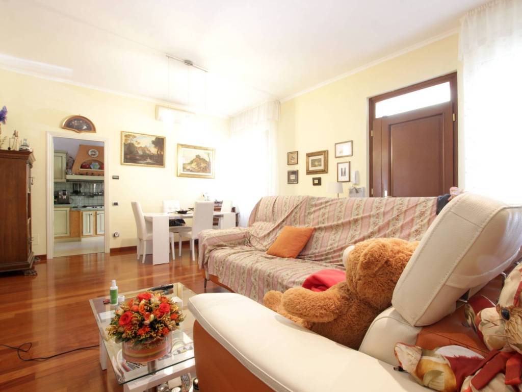 casa indipendente in vendita a Siena