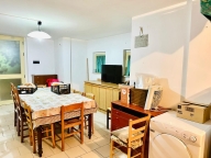 negozio in vendita a Siena in zona Taverne d'Arbia