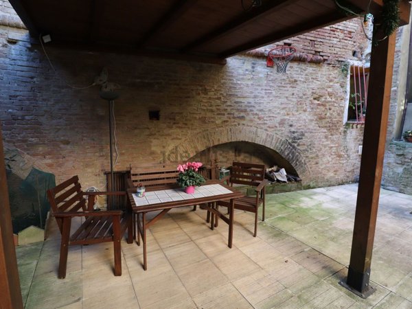 appartamento in vendita a Siena in zona Centro Città