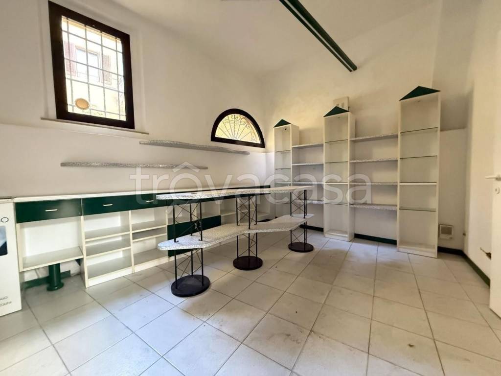 negozio in vendita a Siena