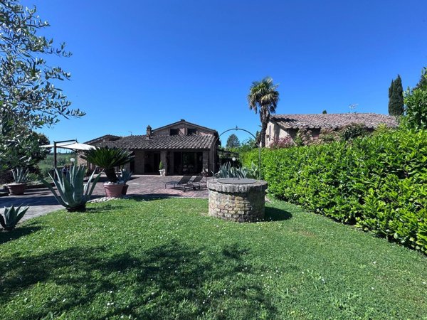 casa indipendente in vendita a Siena in zona San'Andrea a Montecchio