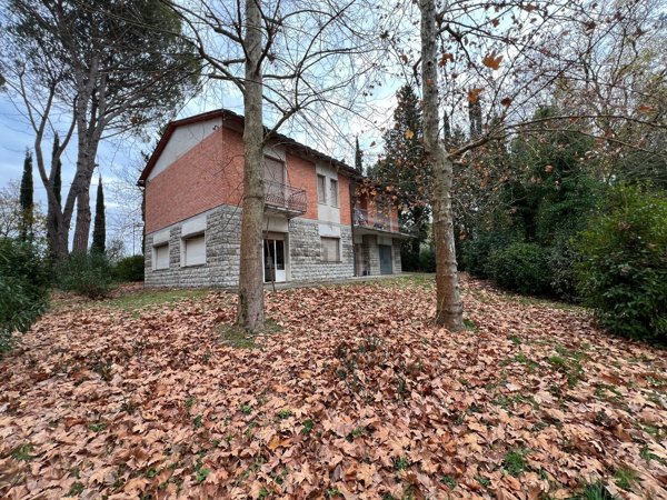 casa indipendente in vendita a Siena