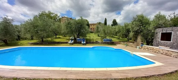 casa indipendente in vendita a Siena in zona Monteliscai