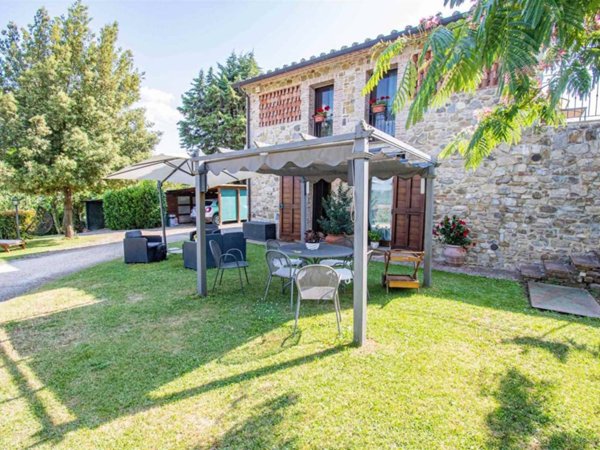 esavano in vendita a Siena in zona Pieve a Bozzone