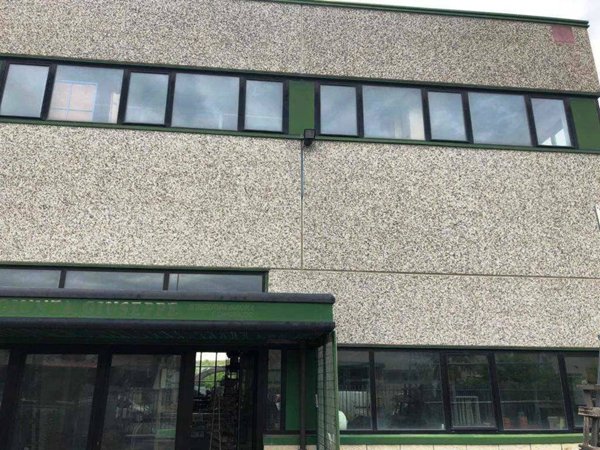 negozio in vendita a Siena in zona Taverne d'Arbia