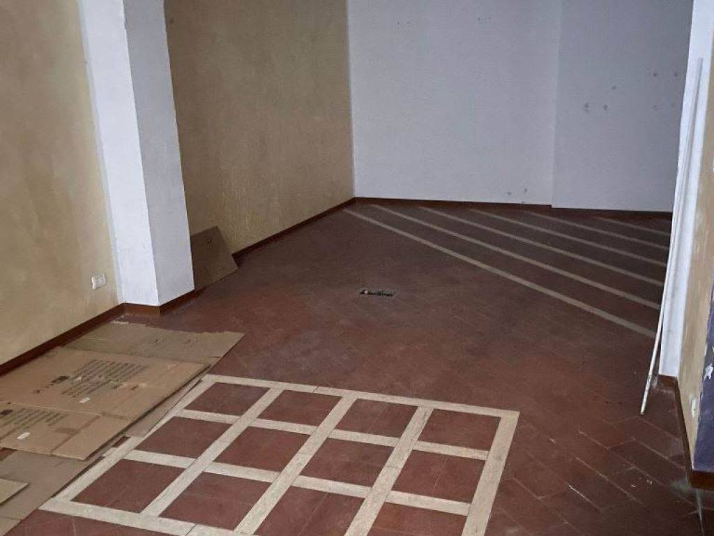 negozio in vendita a Siena in zona Centro Città