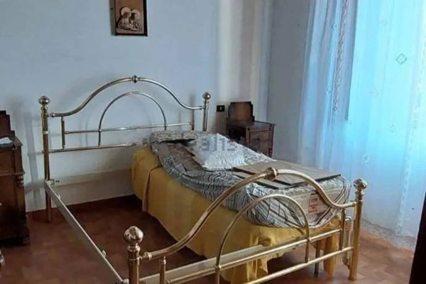 appartamento in vendita a Siena in zona Santa Regina