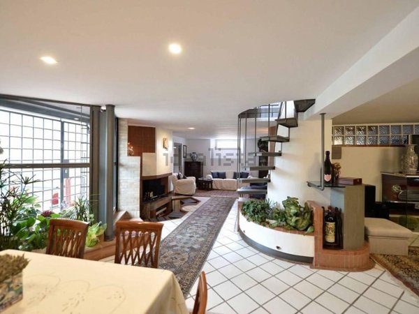 casa indipendente in vendita a Siena in zona Monteliscai