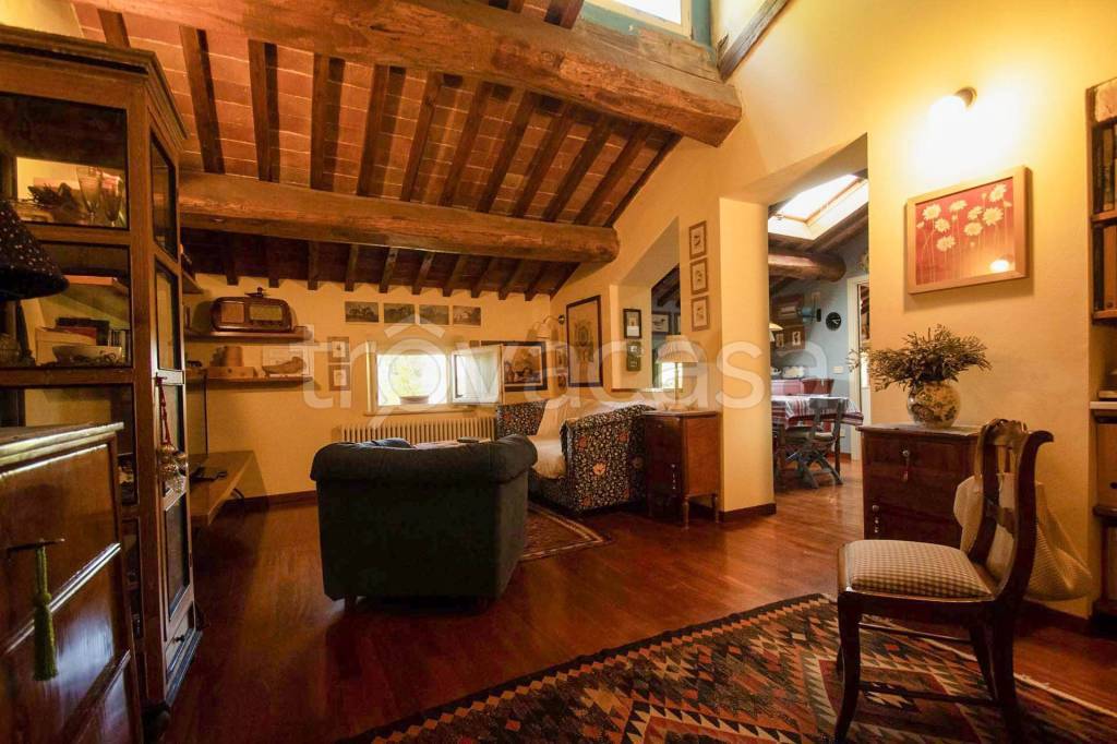 appartamento in vendita a Siena in zona Montalbuccio