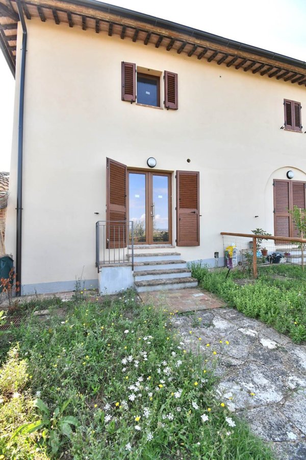 appartamento in vendita a Siena in zona Isola d'Arbia