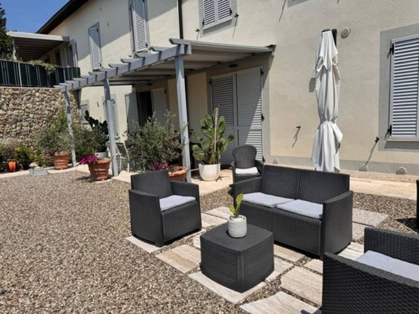 casa indipendente in vendita a Siena in zona Isola d'Arbia