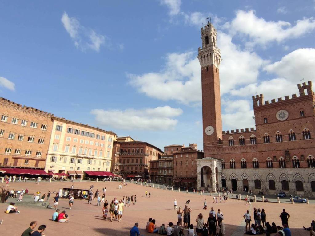 negozio in vendita a Siena in zona Centro Città