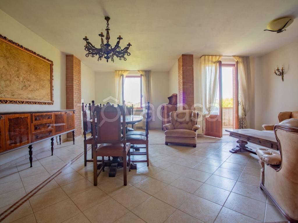 casa indipendente in vendita a Siena