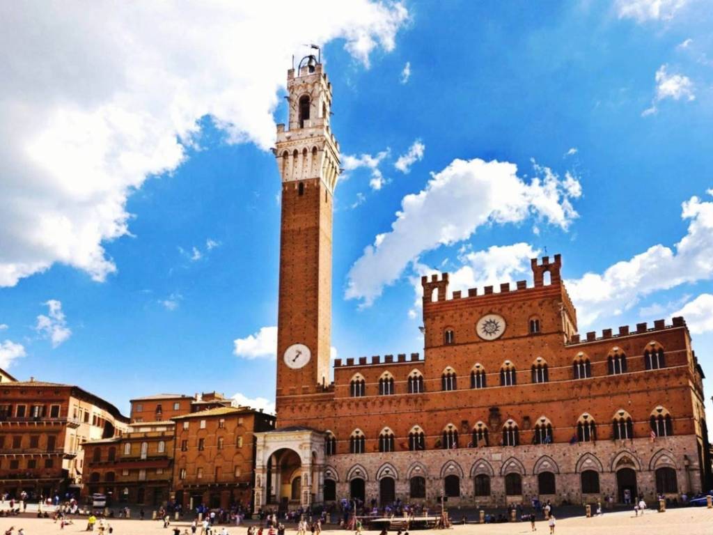 negozio in vendita a Siena in zona Centro Città