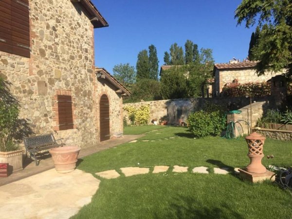 casa indipendente in vendita a Siena in zona Pieve a Bozzone