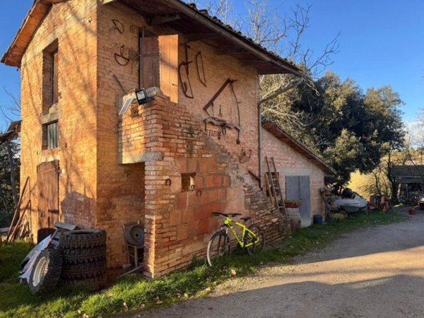 casa indipendente in vendita a Siena in zona Fogliano Grosso