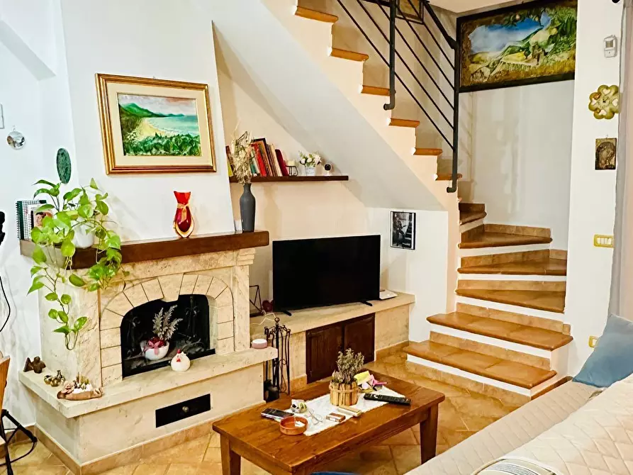 casa indipendente in vendita a Siena