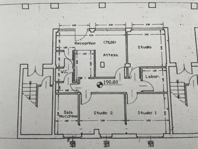 locale commerciale in vendita a Siena in zona Taverne d'Arbia