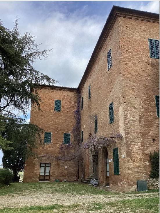 locale commerciale in vendita a Siena in zona Costafabbri