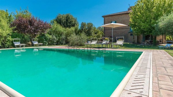 casale in vendita a Siena