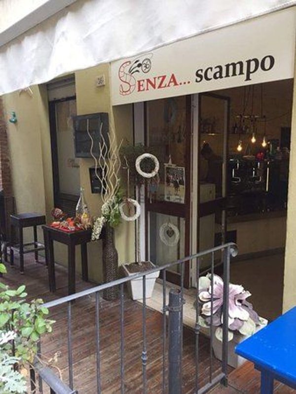 locale commerciale in vendita a Siena in zona Centro Città