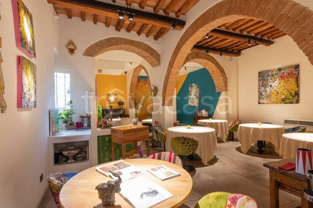 negozio in vendita a Siena in zona Centro Città