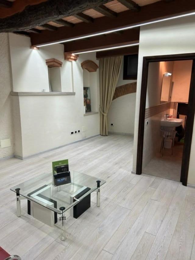 casa indipendente in vendita a Siena