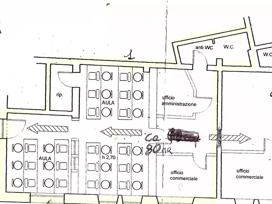 locale commerciale in vendita a Siena in zona Centro Città