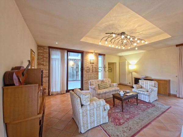 casa indipendente in vendita a Siena in zona Coroncina