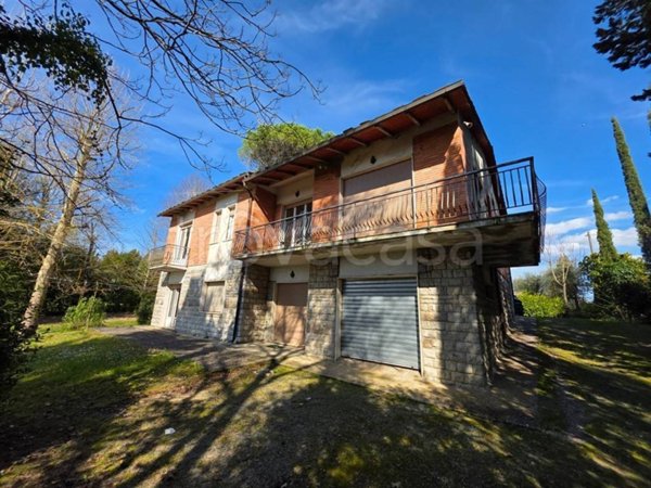 casa indipendente in vendita a Siena in zona Santa Regina