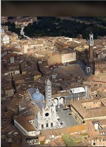 negozio in vendita a Siena in zona Centro Città