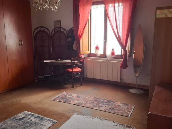 appartamento in vendita a Siena in zona Ginestreto