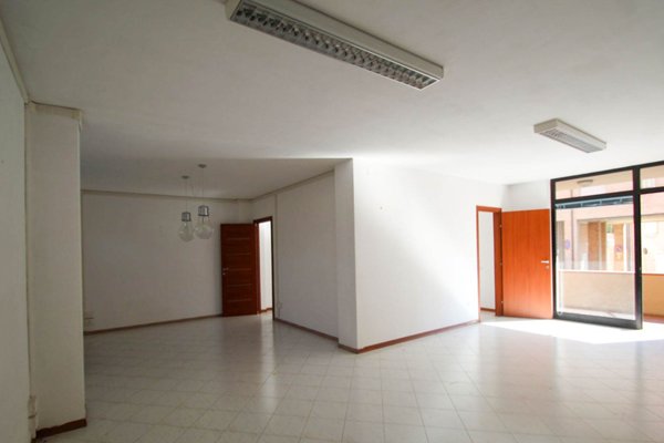 ufficio in vendita a Siena in zona Taverne d'Arbia