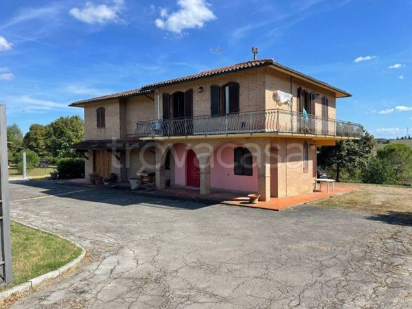 casa indipendente in vendita a Siena in zona Coroncina