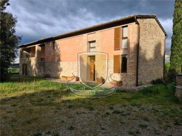 casa indipendente in vendita a Siena in zona Centro Città