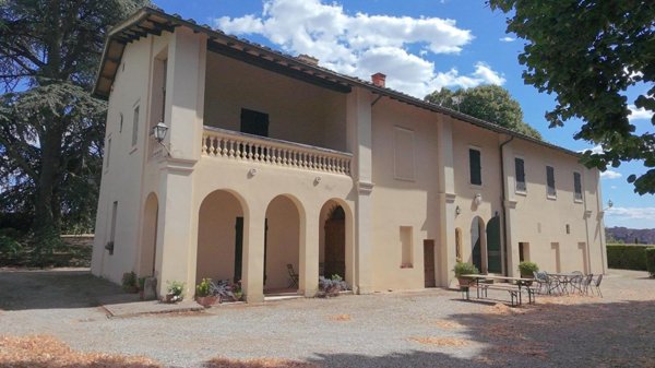 casa indipendente in vendita a Siena