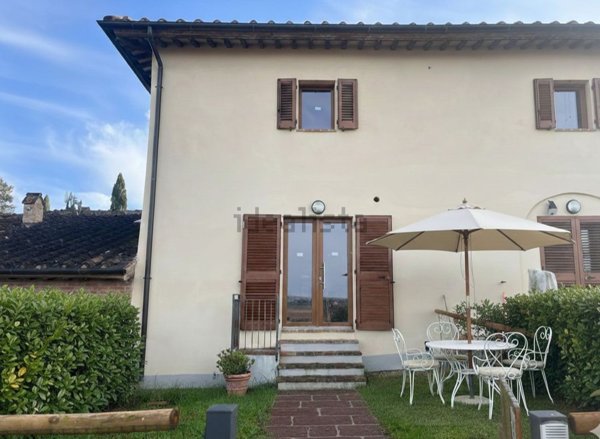 casa indipendente in vendita a Siena in zona Isola d'Arbia