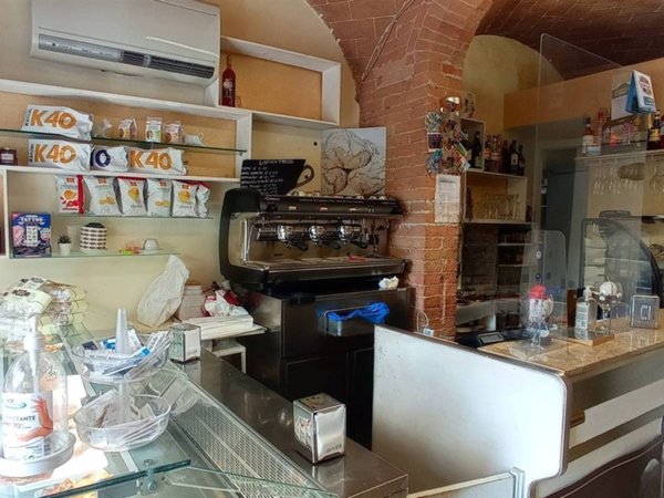negozio in vendita a Siena in zona Centro Città